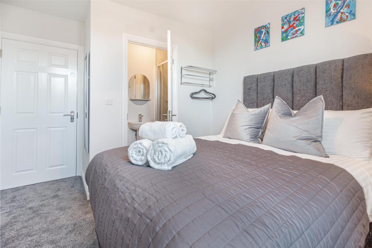 Host & Stay - The Bull Inn, 3 Double Rooms Fernhill Heath Buitenkant foto