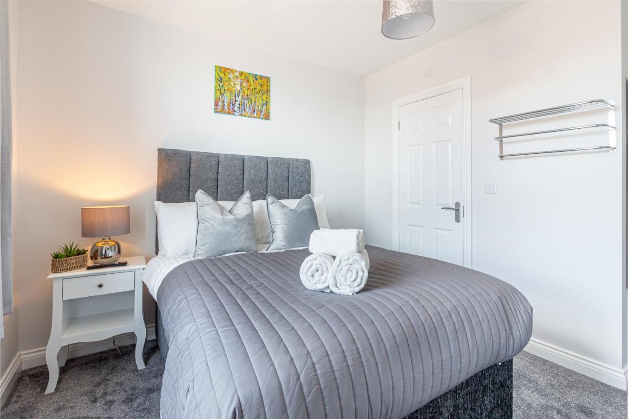 Host & Stay - The Bull Inn, 3 Double Rooms Fernhill Heath Buitenkant foto